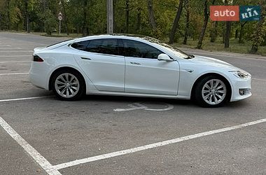 Лифтбек Tesla Model S 2016 в Кропивницком
