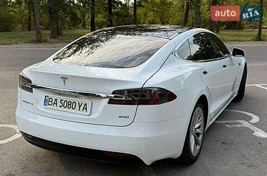 Лифтбек Tesla Model S 2016 в Кропивницком