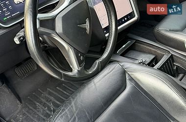 Лифтбек Tesla Model S 2016 в Кропивницком