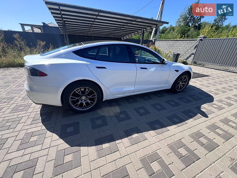 Ліфтбек Tesla Model S 2021 в Києві