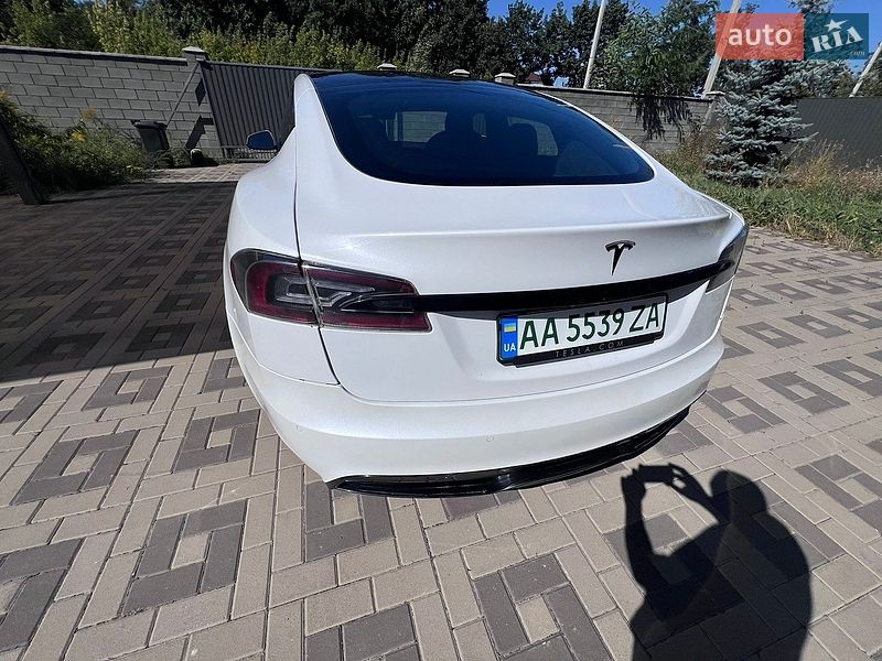 Ліфтбек Tesla Model S 2021 в Києві