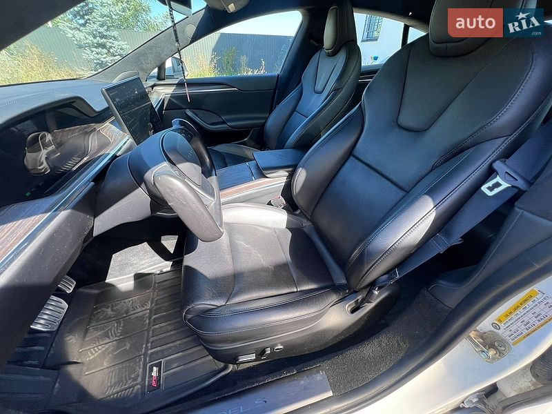 Ліфтбек Tesla Model S 2021 в Києві