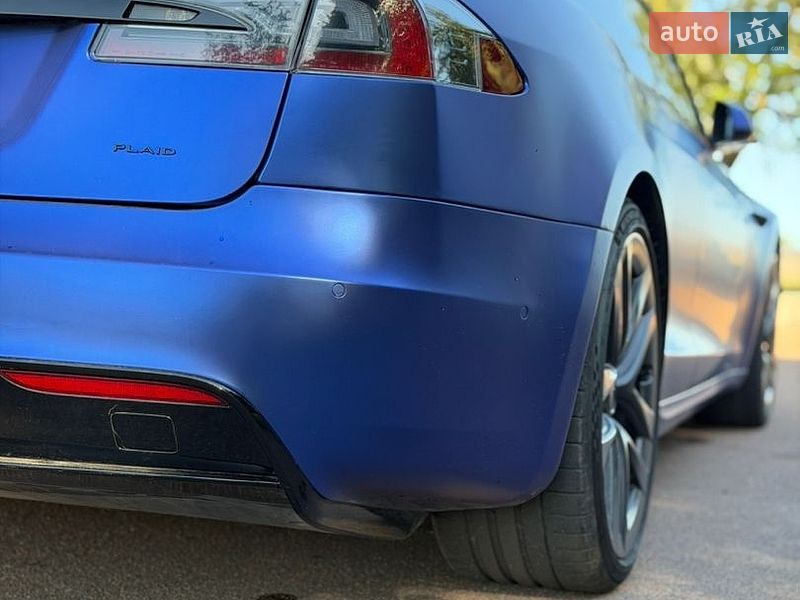 Лифтбек Tesla Model S 2021 в Житомире