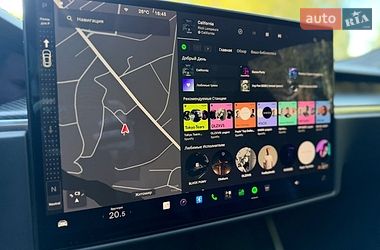 Лифтбек Tesla Model S 2021 в Житомире