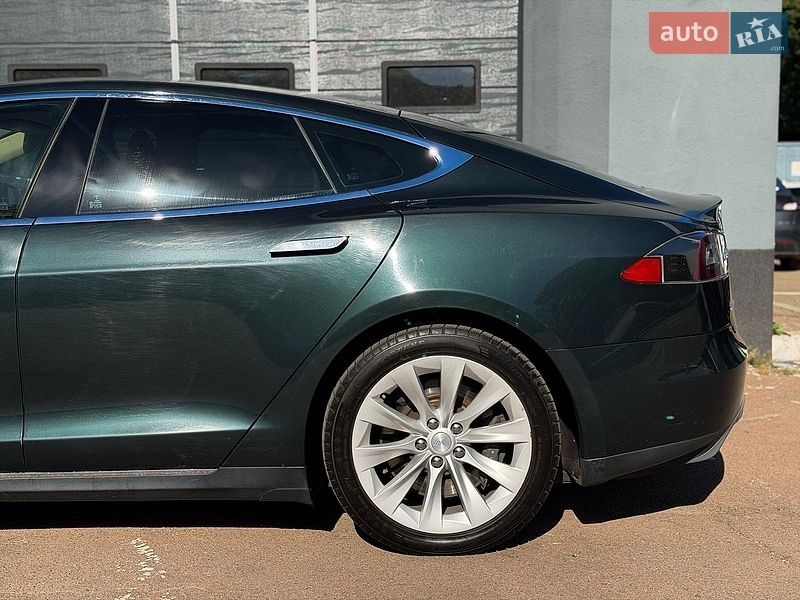 Лифтбек Tesla Model S 2013 в Киеве