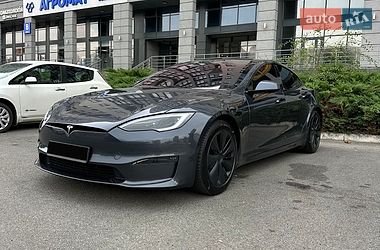 Лифтбек Tesla Model S 2022 в Киеве
