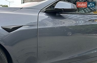 Лифтбек Tesla Model S 2022 в Киеве