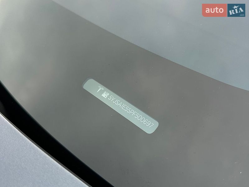 Лифтбек Tesla Model S 2022 в Киеве