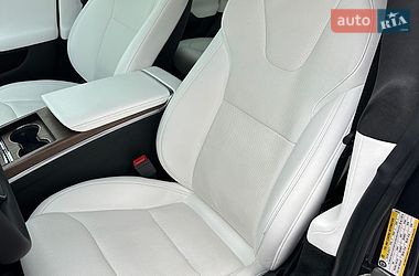 Лифтбек Tesla Model S 2022 в Киеве