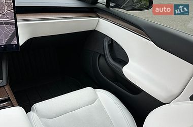 Лифтбек Tesla Model S 2022 в Киеве