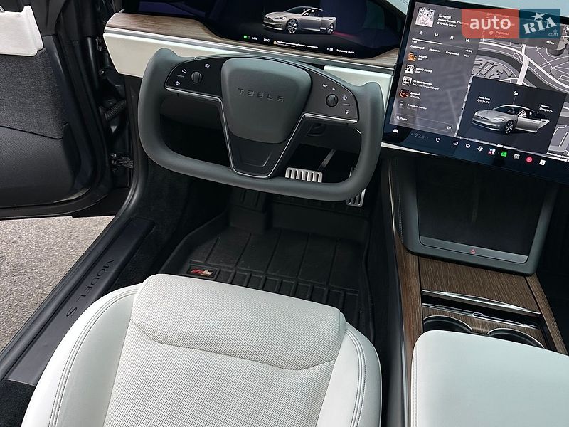 Лифтбек Tesla Model S 2022 в Киеве