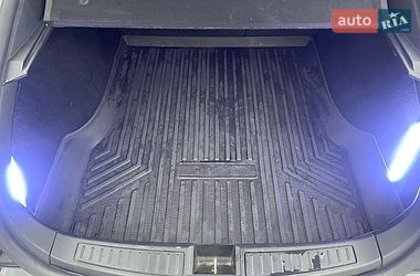 Лифтбек Tesla Model S 2016 в Луцке