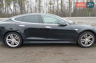 Ліфтбек Tesla Model S 2014 в Львові
