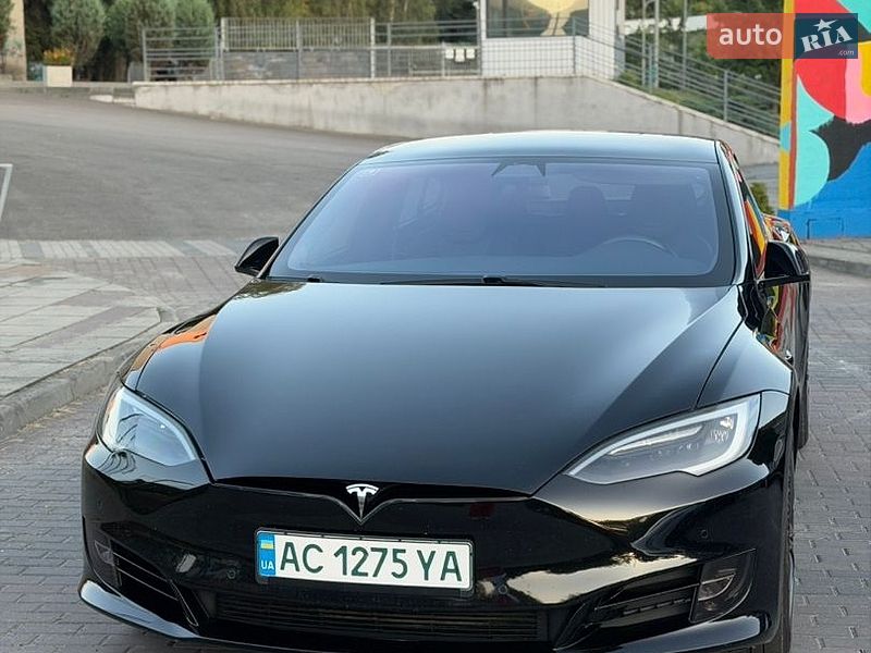 Tesla Model S 2017