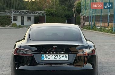 Лифтбек Tesla Model S 2017 в Луцке
