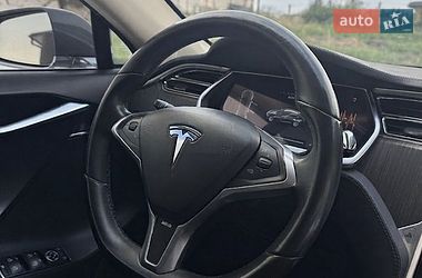 Лифтбек Tesla Model S 2013 в Долине