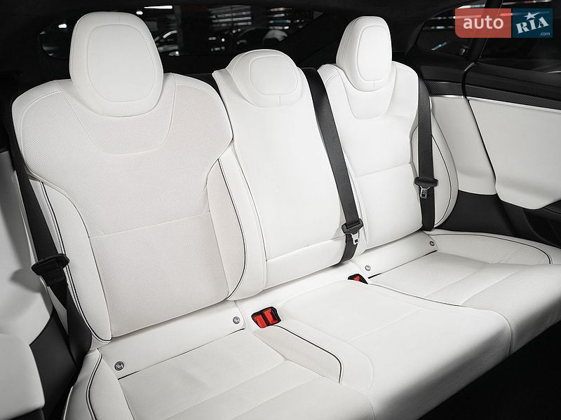 Ліфтбек Tesla Model S 2021 в Одесі