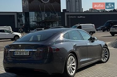 Ліфтбек Tesla Model S 2016 в Києві