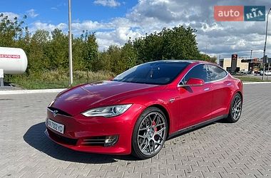 Ліфтбек Tesla Model S 2014 в Луцьку