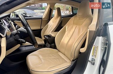 Ліфтбек Tesla Model S 2013 в Полтаві