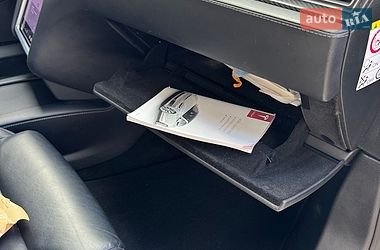 Ліфтбек Tesla Model S 2017 в Івано-Франківську