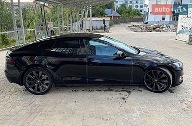 Ліфтбек Tesla Model S 2017 в Івано-Франківську