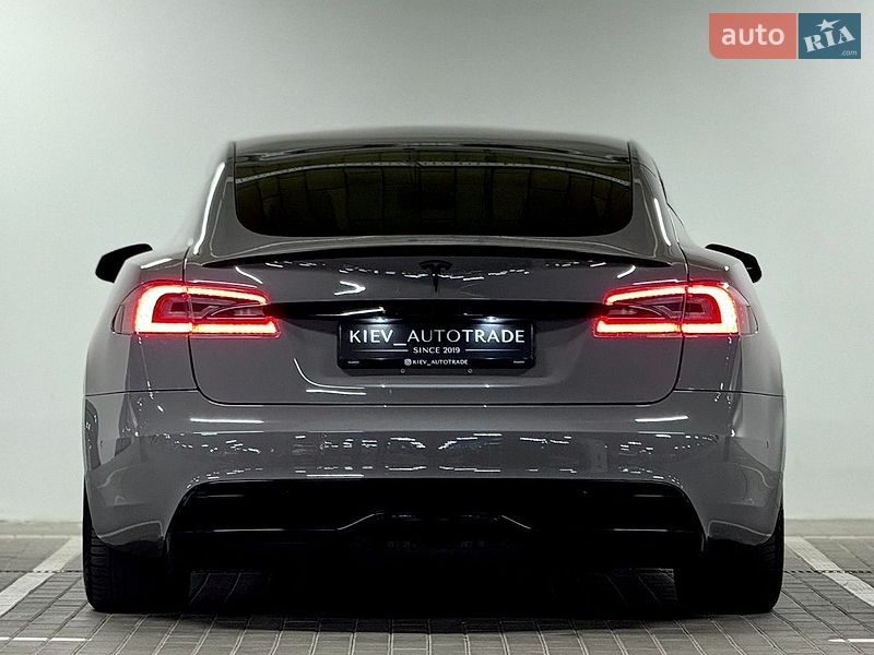 Ліфтбек Tesla Model S 2021 в Києві
