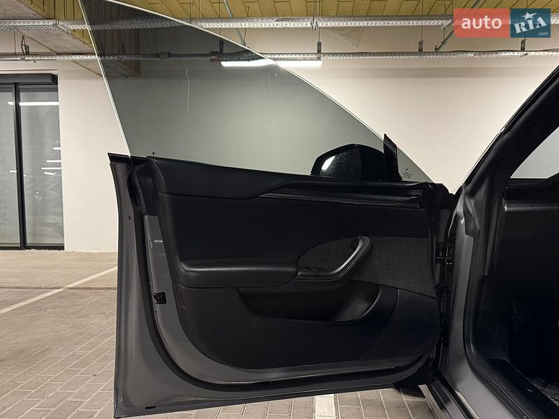 Ліфтбек Tesla Model S 2021 в Києві