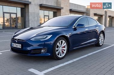 Лифтбек Tesla Model S 2018 в Виннице