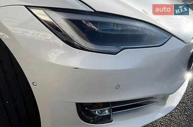 Лифтбек Tesla Model S 2016 в Киеве
