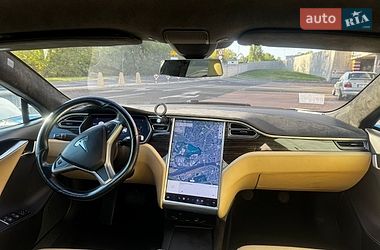 Лифтбек Tesla Model S 2016 в Киеве