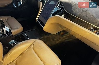Лифтбек Tesla Model S 2016 в Киеве