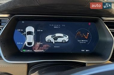 Лифтбек Tesla Model S 2016 в Киеве