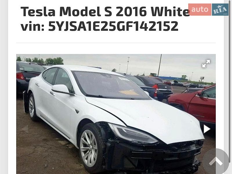 Лифтбек Tesla Model S 2016 в Киеве