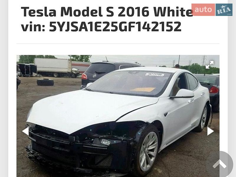 Лифтбек Tesla Model S 2016 в Киеве