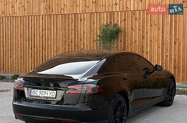 Лифтбек Tesla Model S 2015 в Львове