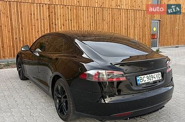 Лифтбек Tesla Model S 2015 в Львове