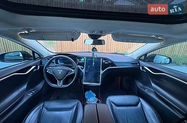 Лифтбек Tesla Model S 2015 в Львове