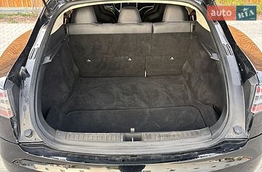 Лифтбек Tesla Model S 2015 в Львове
