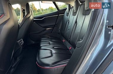 Лифтбек Tesla Model S 2014 в Львове
