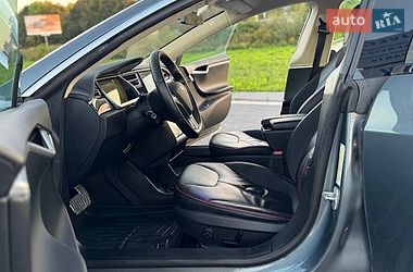 Лифтбек Tesla Model S 2014 в Львове