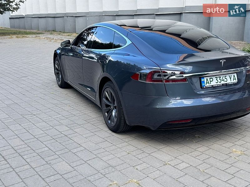 Ліфтбек Tesla Model S 2020 в Дніпрі