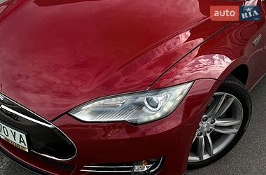 Лифтбек Tesla Model S 2014 в Киеве