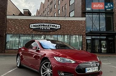 Лифтбек Tesla Model S 2014 в Киеве