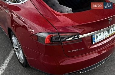 Лифтбек Tesla Model S 2014 в Киеве