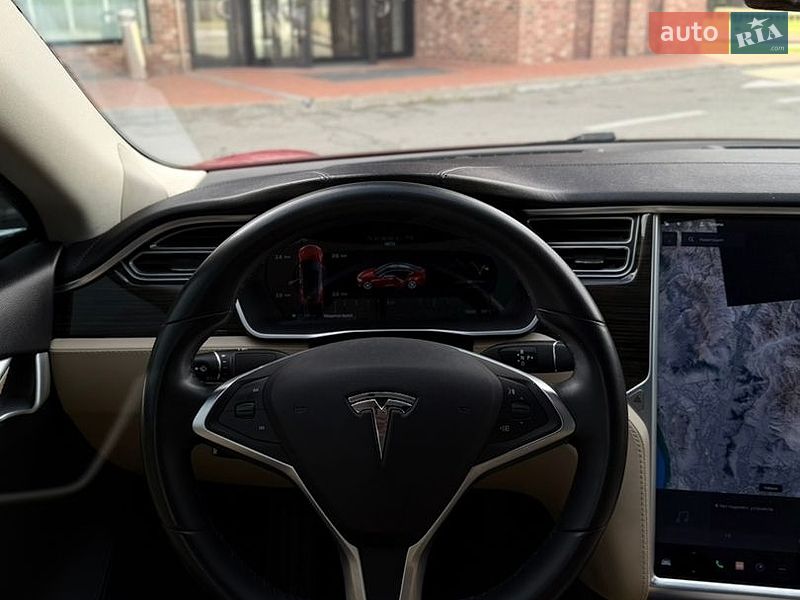 Лифтбек Tesla Model S 2014 в Киеве