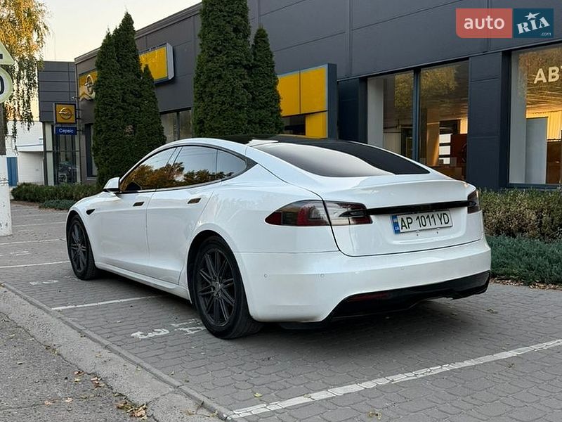 Ліфтбек Tesla Model S 2021 в Дніпрі фото 24 Ліфтбек Tesla Model S 2021 в Дніпрі