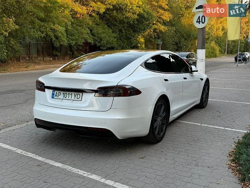 Ліфтбек Tesla Model S 2021 в Дніпрі фото 20 Ліфтбек Tesla Model S 2021 в Дніпрі