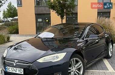Лифтбек Tesla Model S 2013 в Львове