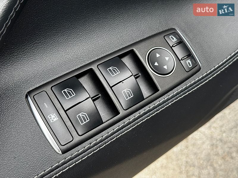 Лифтбек Tesla Model S 2013 в Луцке